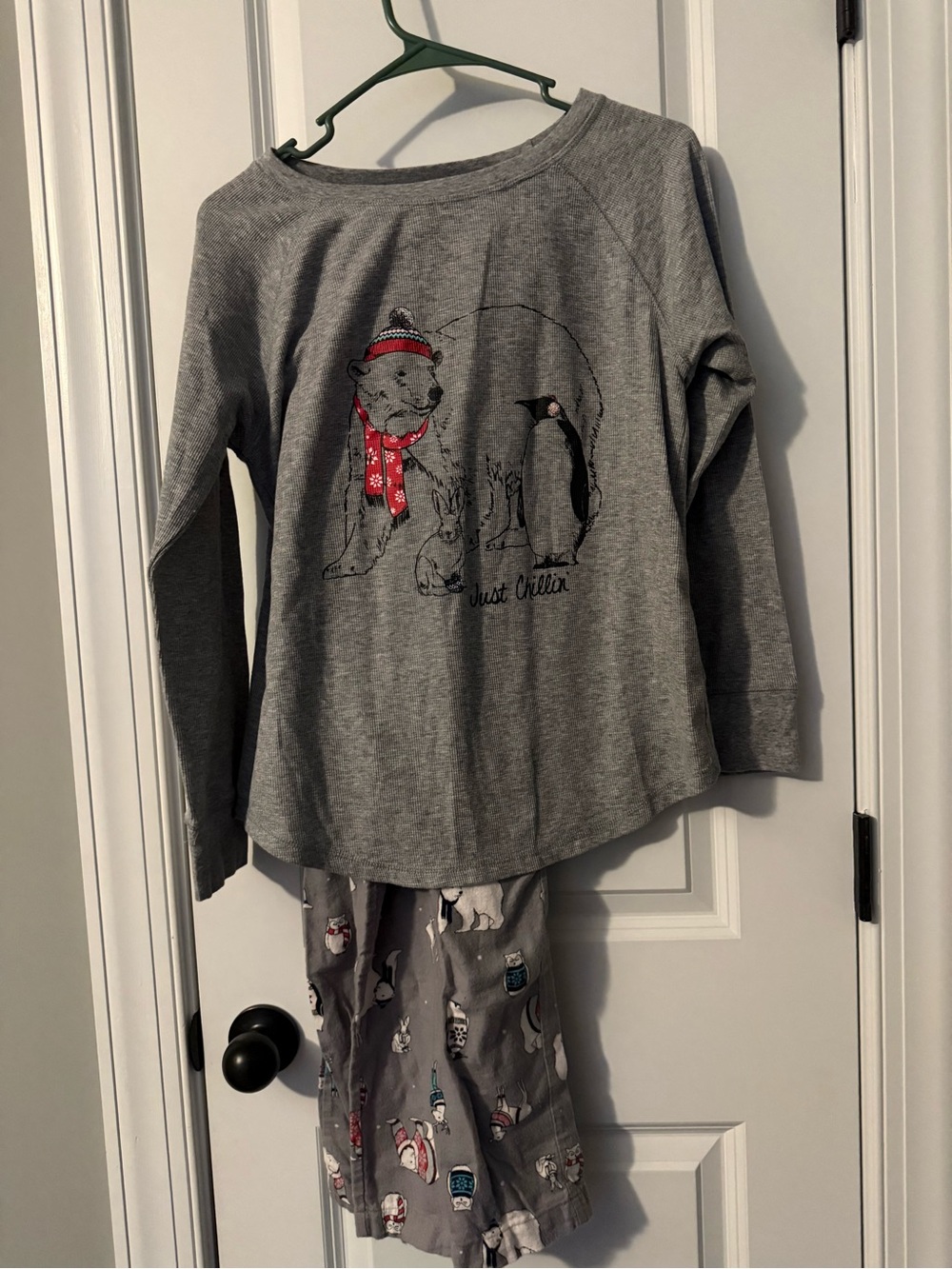 Sonoma Goods for Life "Just Chillin" Polar Bear Pajama Set (Size L)